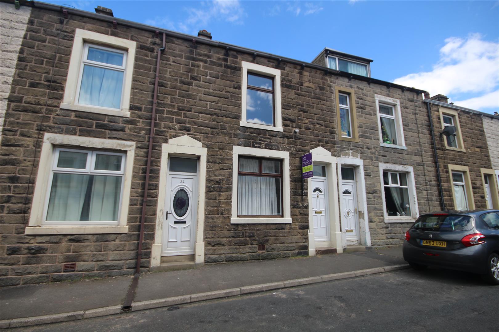 3 bedroom mid terrace house To Let in Barnoldswick - Main Image